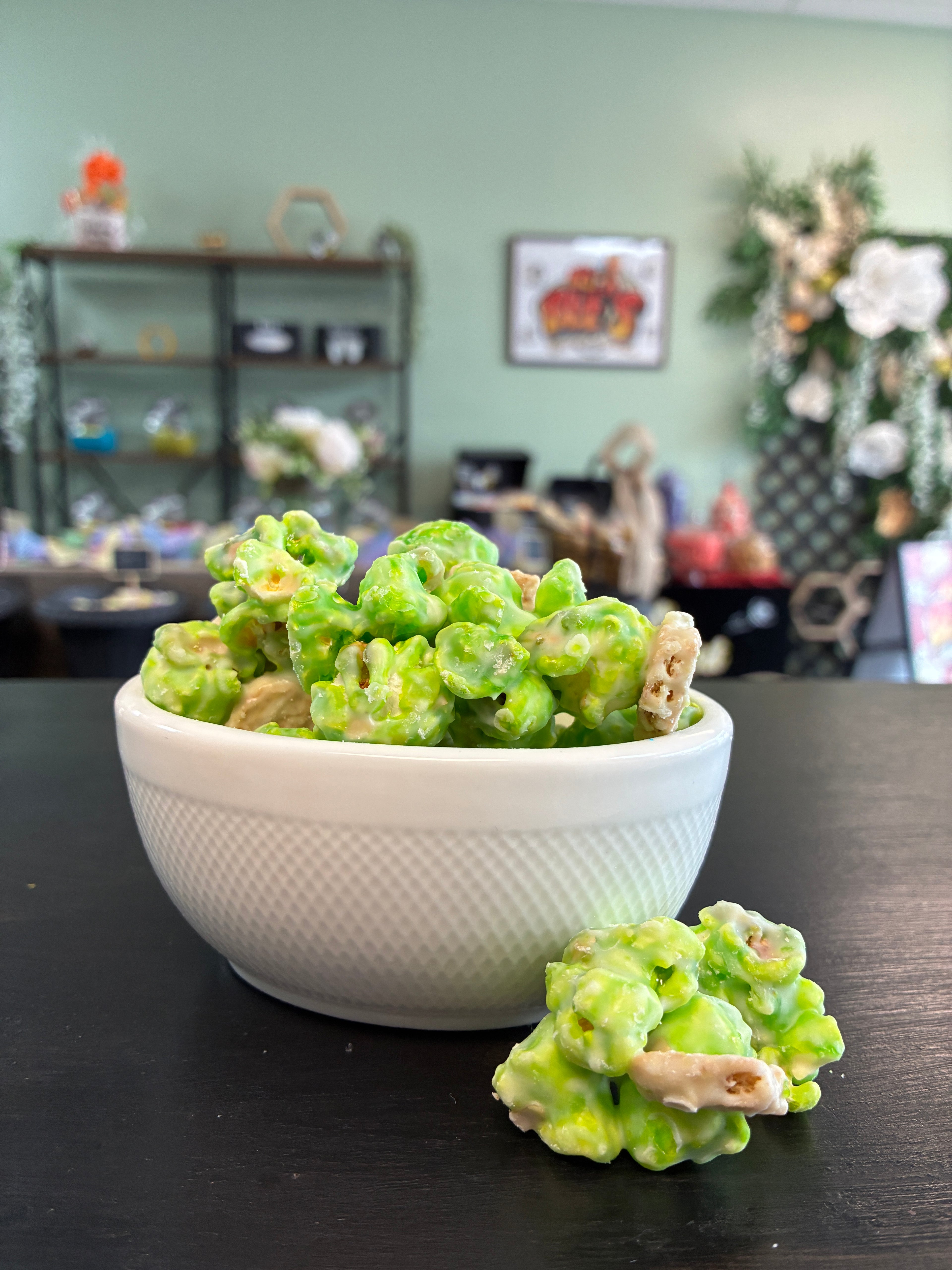 Key Lime Pie Popcorn — White Chocolate & Graham Cracker